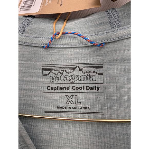 NWT Patagonia Women's Capilene Cool Daily Hoody in Thermal Blue size XL - Picture 7 of 8